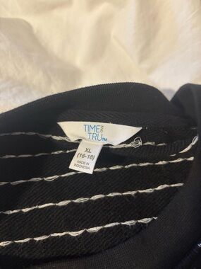 Time and Tru Black Knit Crewneck with White Contrast Stitching